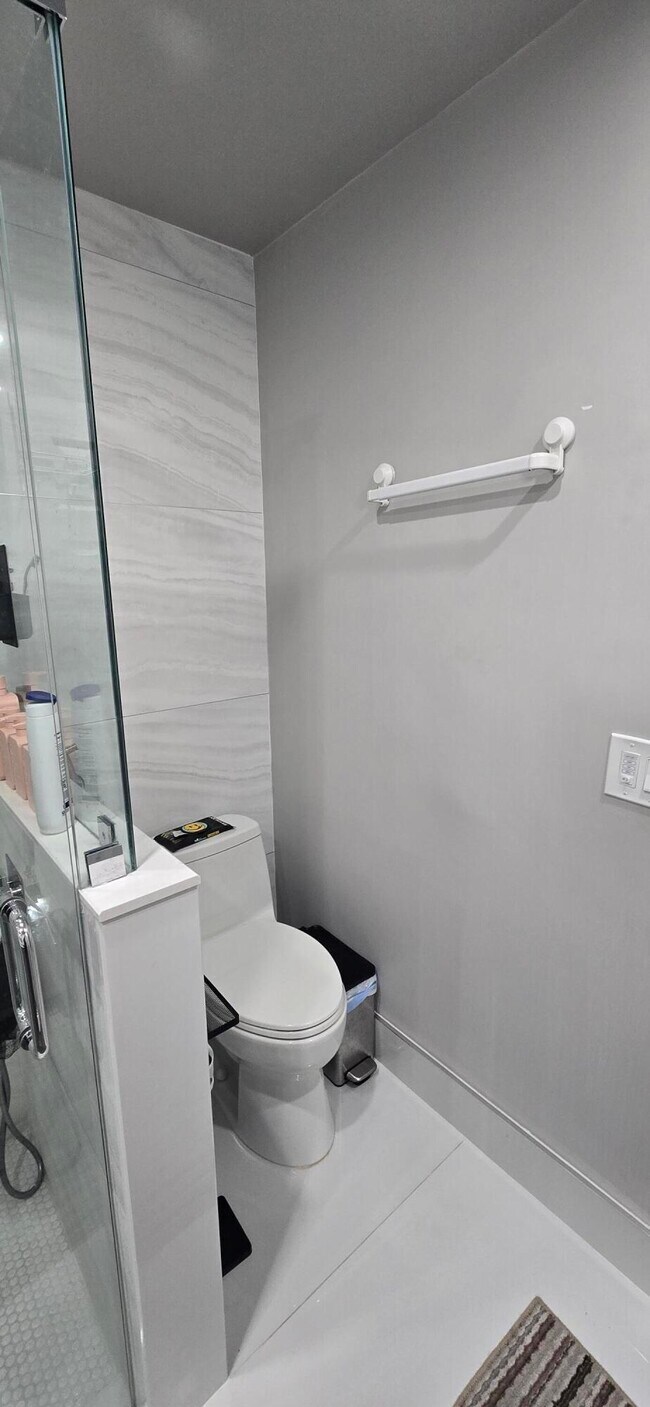 Building Photo - 288 NW 89th Ave