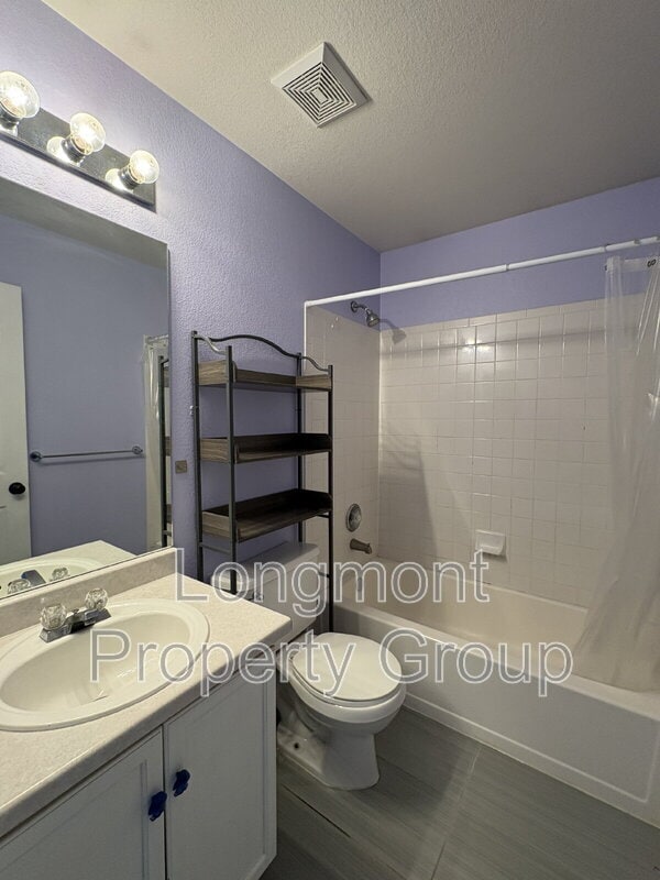 Building Photo - 1293 Red Mountain Dr