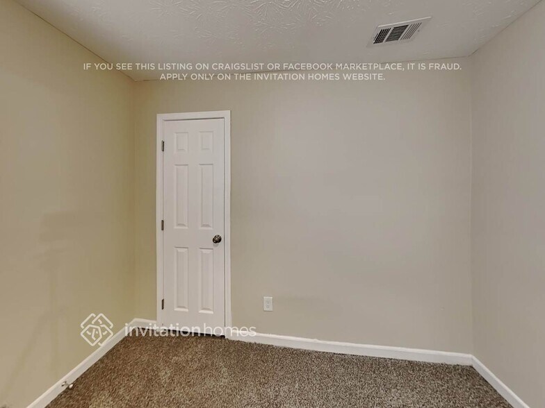 Building Photo - 210 Hunt Ridge Dr