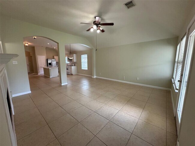 Building Photo - 19119 Field Cottage Ln
