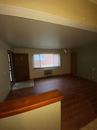 Building Photo - 2BR/1BA available for rent