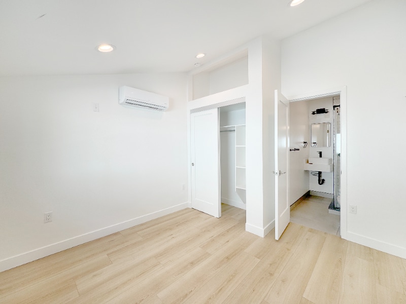 Building Photo - 4461 Farquhar Ave