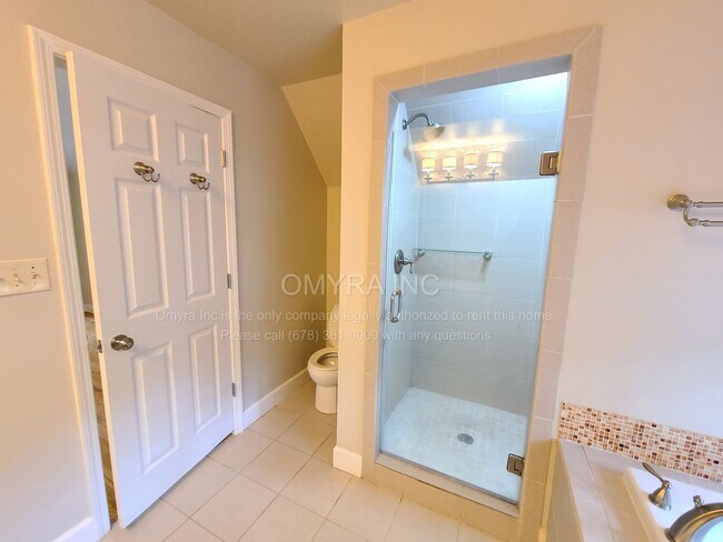 Building Photo - Gorgeous 4 Bedroom Home in Decatur!
