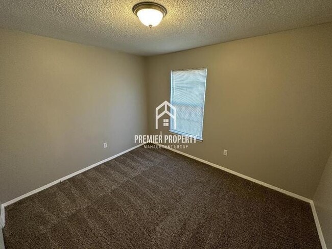 Building Photo - 6313 Leamont Dr