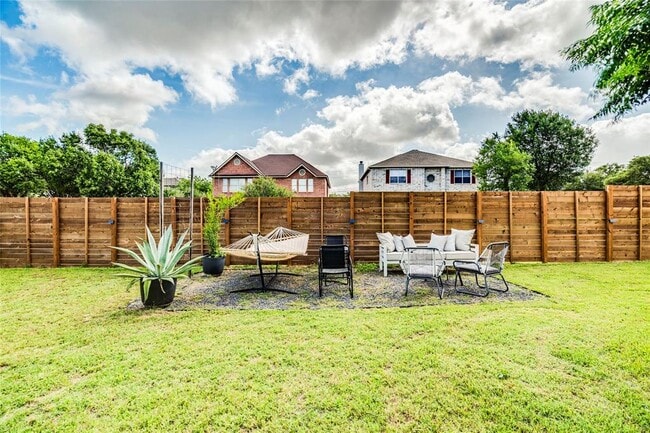 Building Photo - 1007 Silverstone Ln
