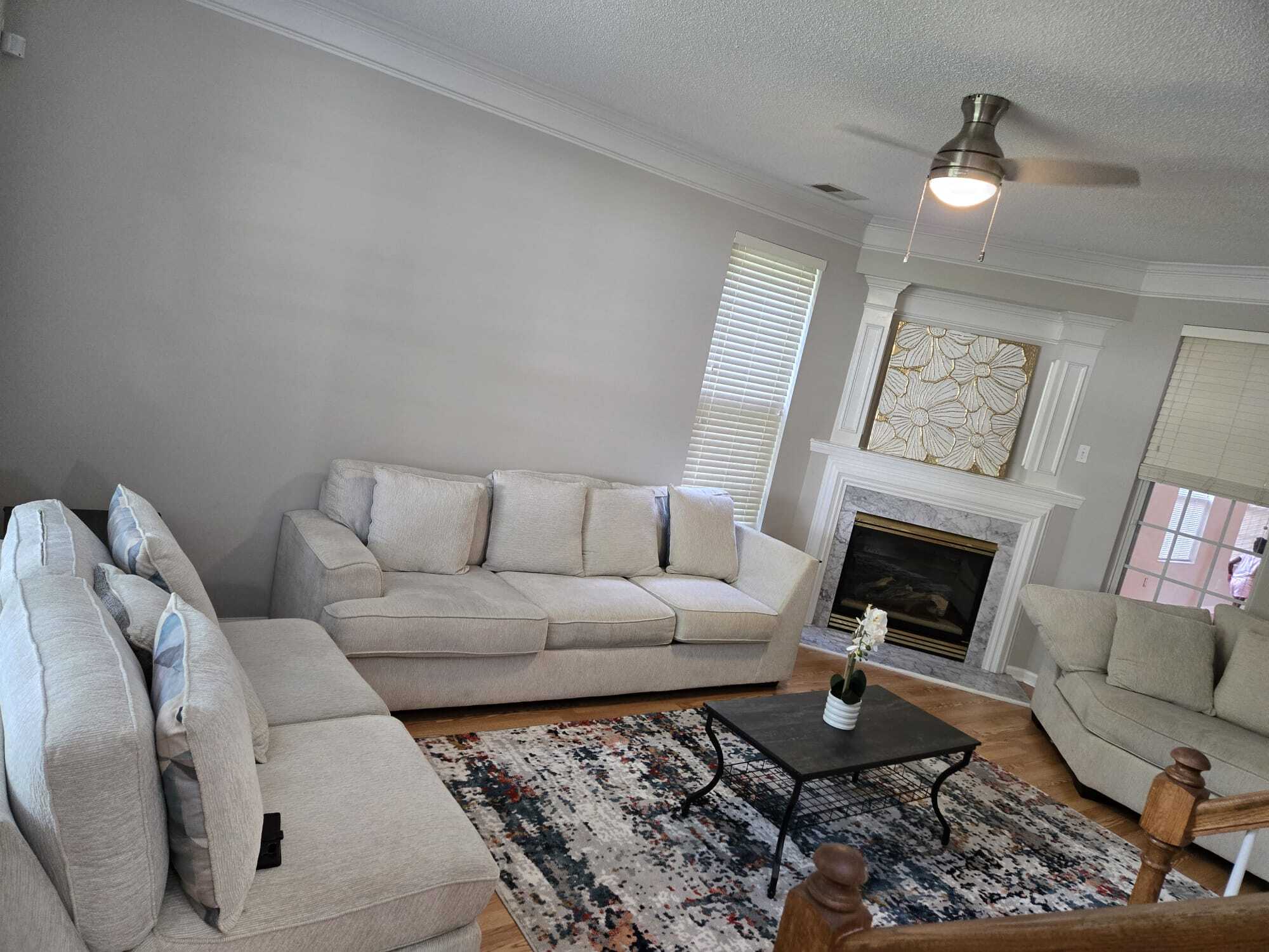 Building Photo - 12140 Old Willow Rd