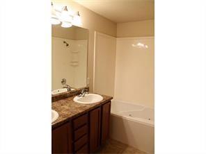 Building Photo - 285 Jack Perry Dr