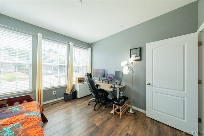 Building Photo - 9535 Thornecrest Dr