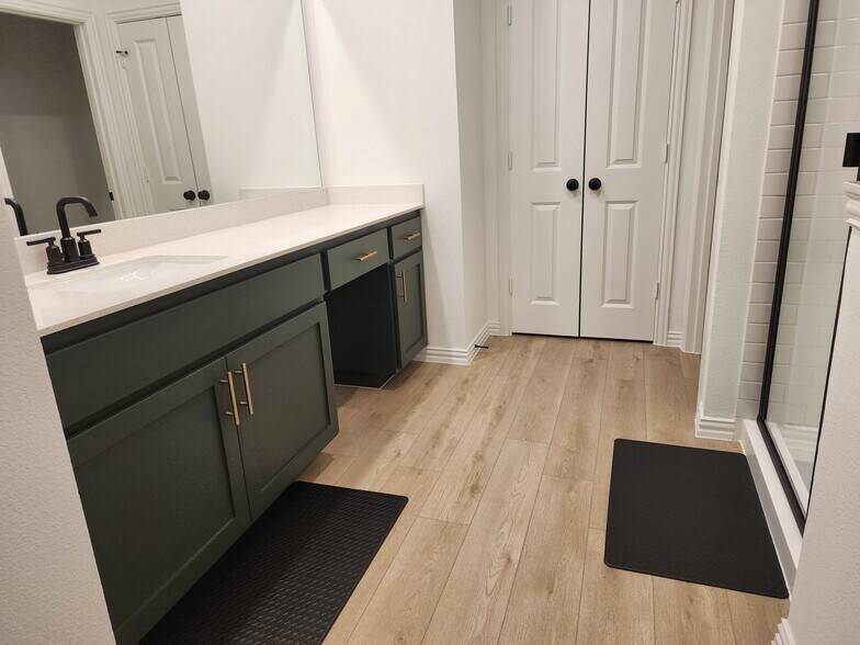 Building Photo - 632 Blue Ridge Dr