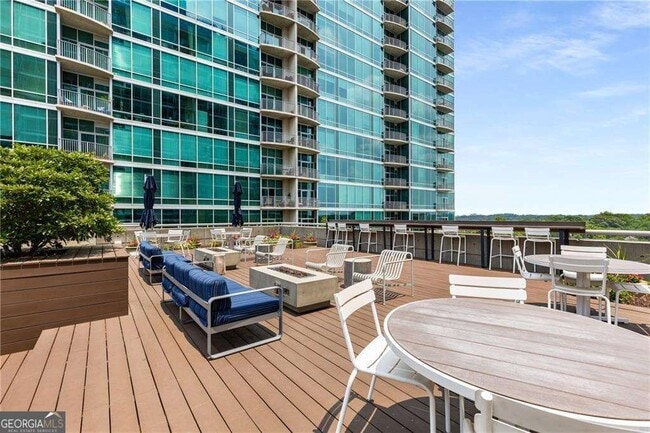 Building Photo - 923 Peachtree St NE