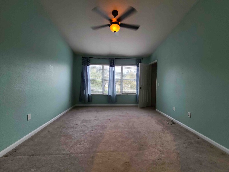 Building Photo - 4168 SW 43rd Cir