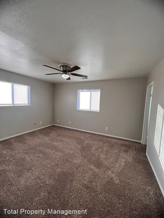 Building Photo - 3 br, 2 bath House - 1697 E. Avila Dr