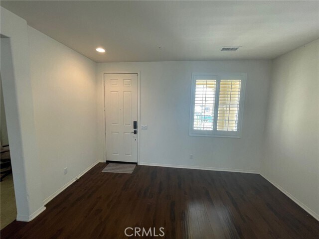 Building Photo - 29150 Edgewood Dr