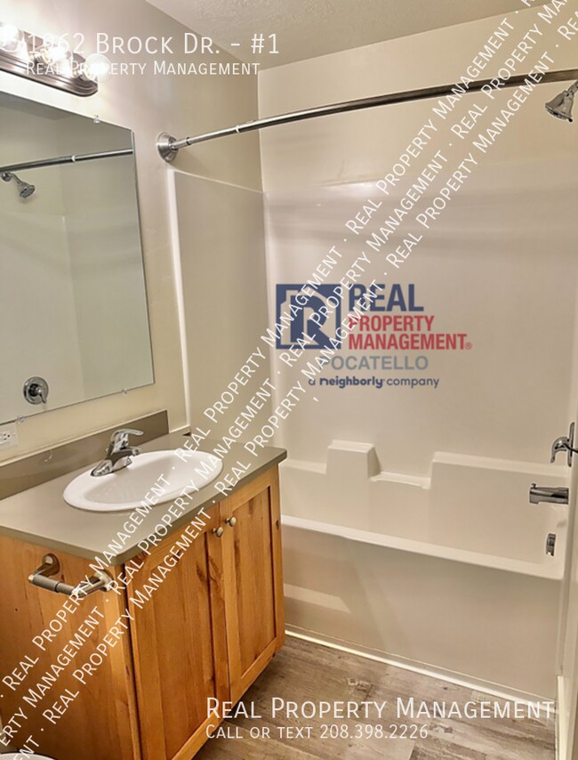 Building Photo - 1962 Brock Dr