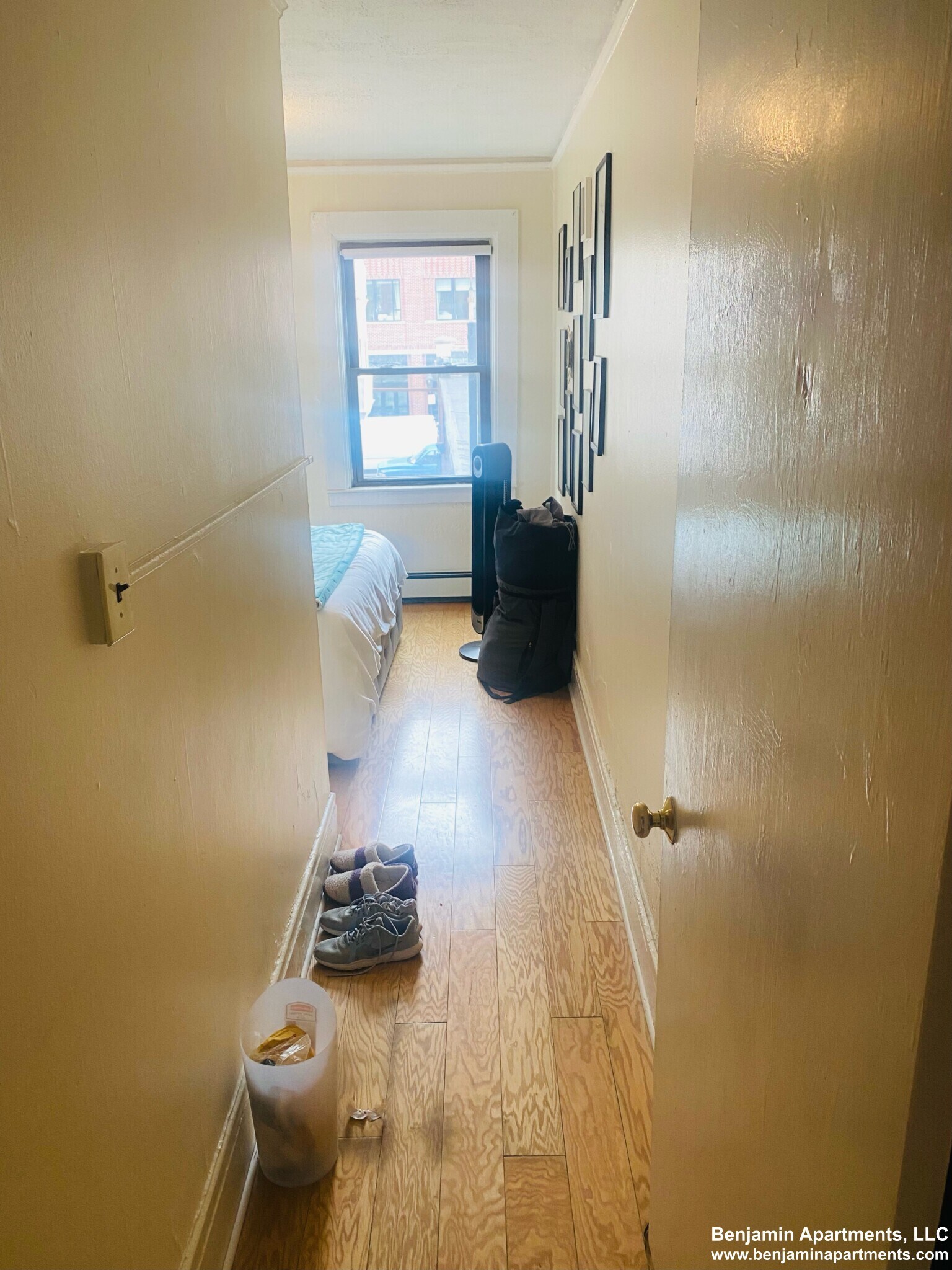 Building Photo - 94 W Cedar St