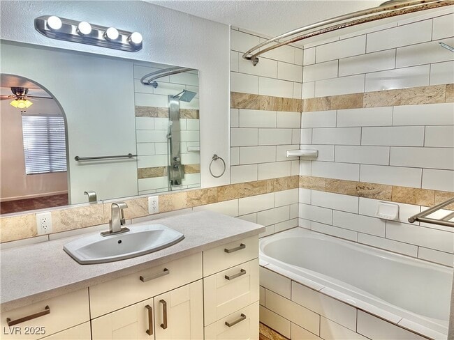 Building Photo - 2200 S Fort Apache Rd