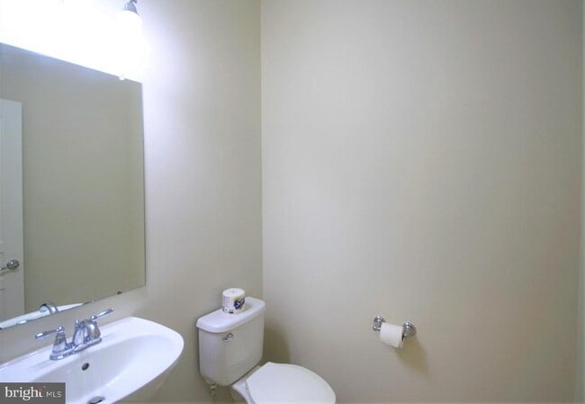 Building Photo - 609 Ellison Dr