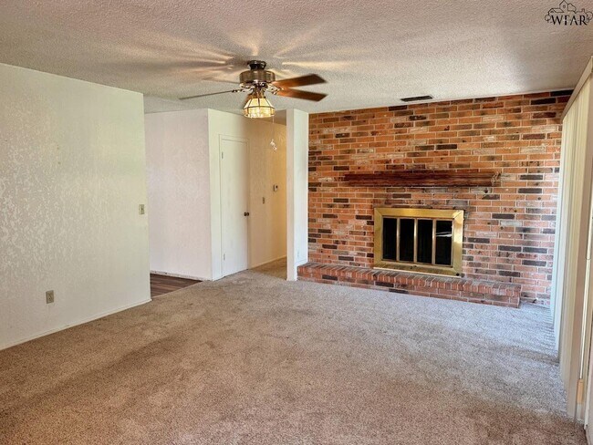 Building Photo - 1513 Hursh Ave