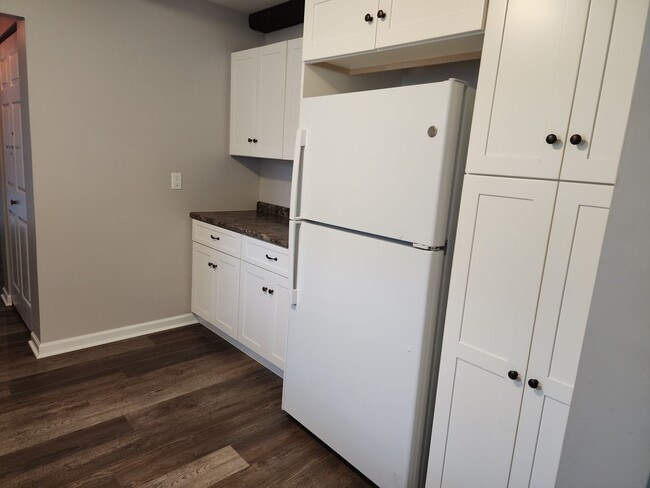 Building Photo - First Floor 1 Bedroom Condo in Manheim Tow...