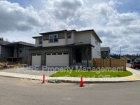 Building Photo - 1730 NE Gilbert Ln