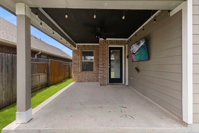 Building Photo - 15007 Gelding Hts