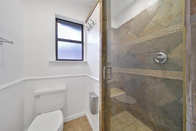 Building Photo - 9 Wind River Ct