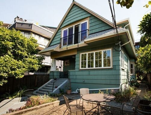 Primary Photo - Updated One Bedroom in Beautifully Convert...