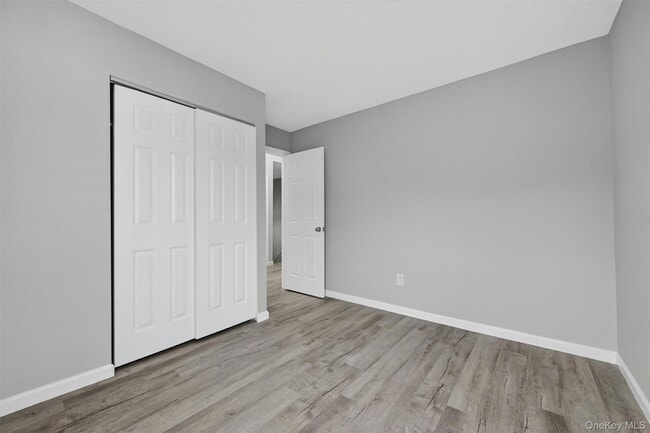 Building Photo - 2722 Whispering Hills Dr