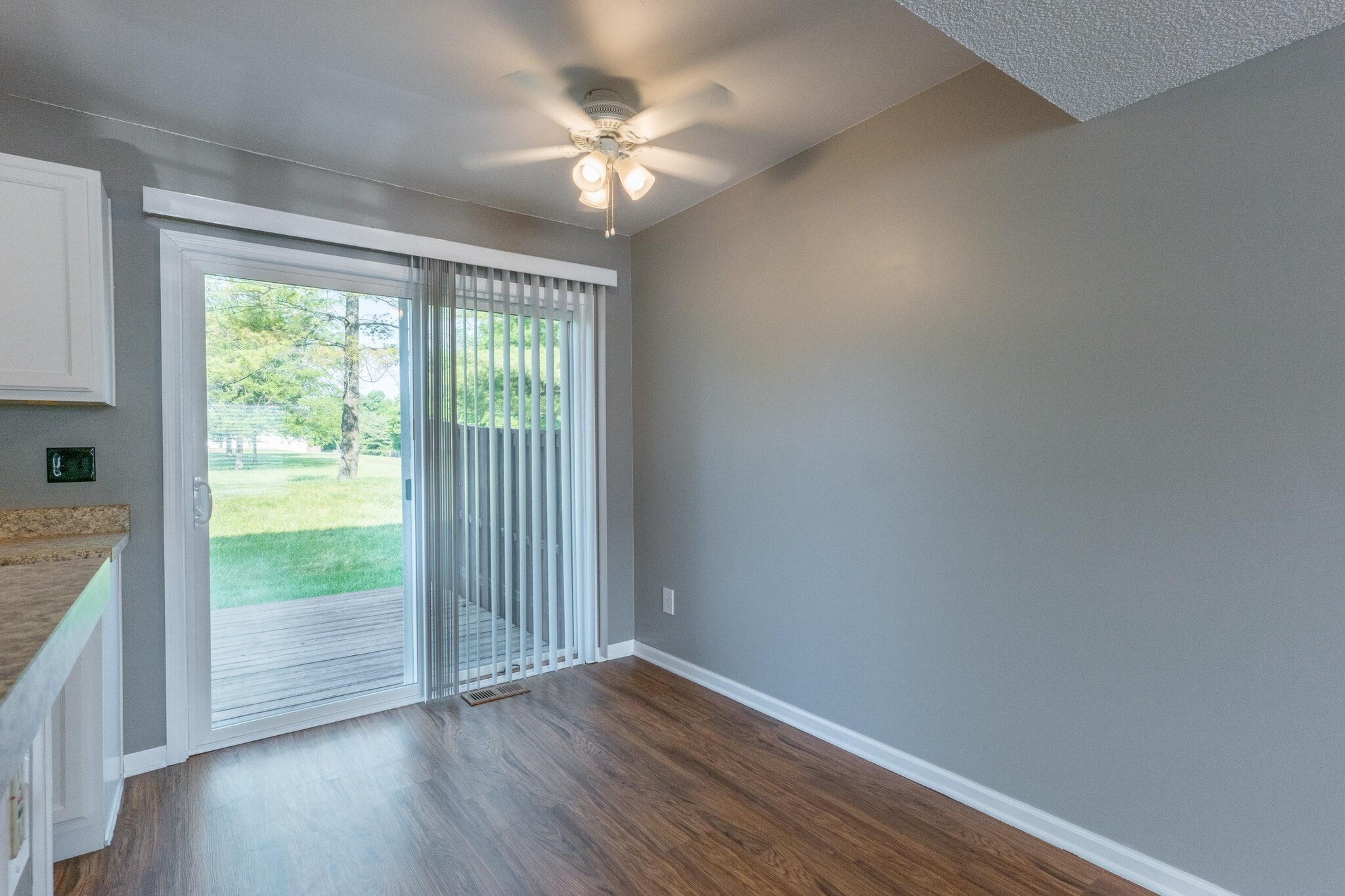 Building Photo - 4946 Stoneybrook Blvd