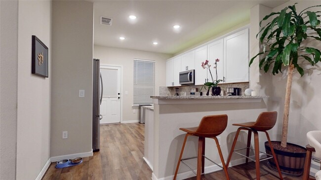 Building Photo - 14526 Chasing Bend Dr