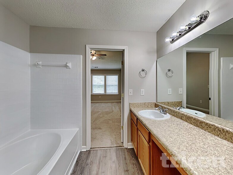 Building Photo - 1089 Dunedin Trail