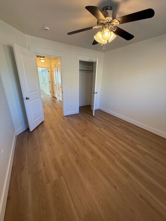 Building Photo - 15083 Gallant Dr