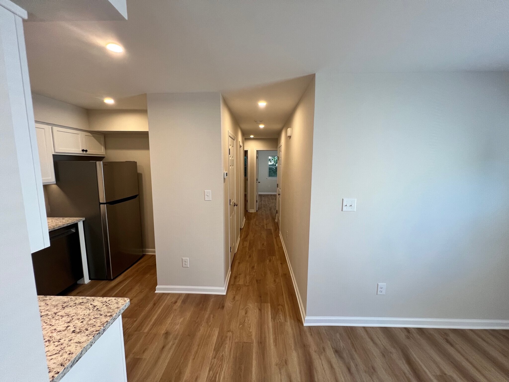 Building Photo - 514 Gia Cir