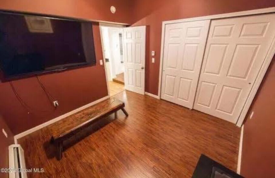 Building Photo - 24b Thacher St