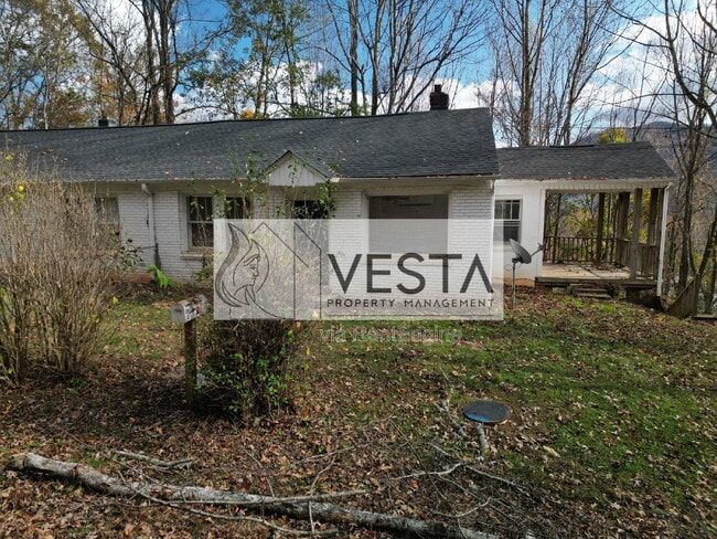 Building Photo - 118 Pine Hill Dr