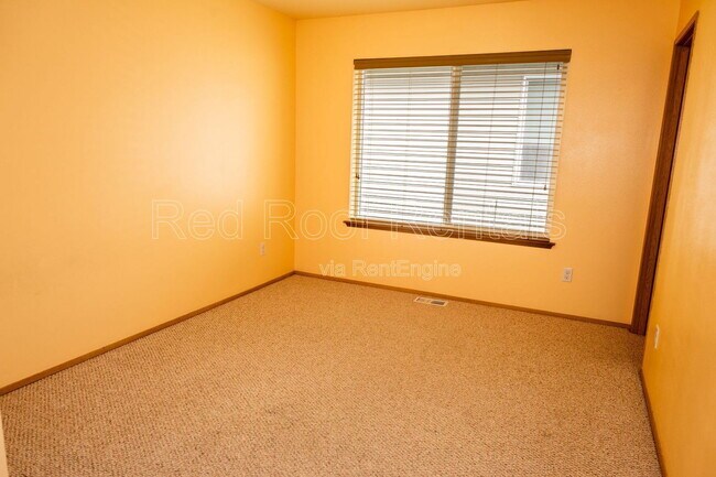 Building Photo - 1208 Burnside Pl