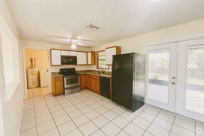 Building Photo - 3313 Plaza Pl