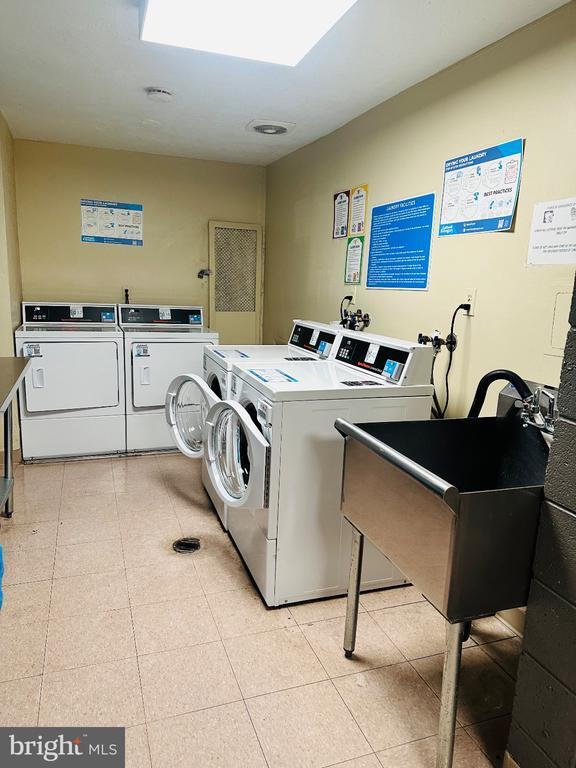 Building Photo - 4600 Duke St