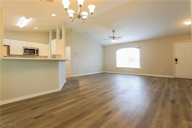 Building Photo - 2702 Nellie Ln