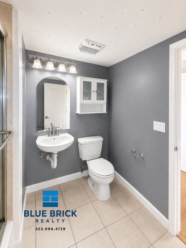 Building Photo - 13623 Sherman Way
