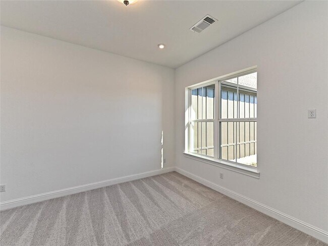 Building Photo - 270 Prairie Clover Dr