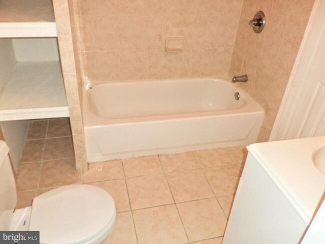 Building Photo - 2312 Moore St