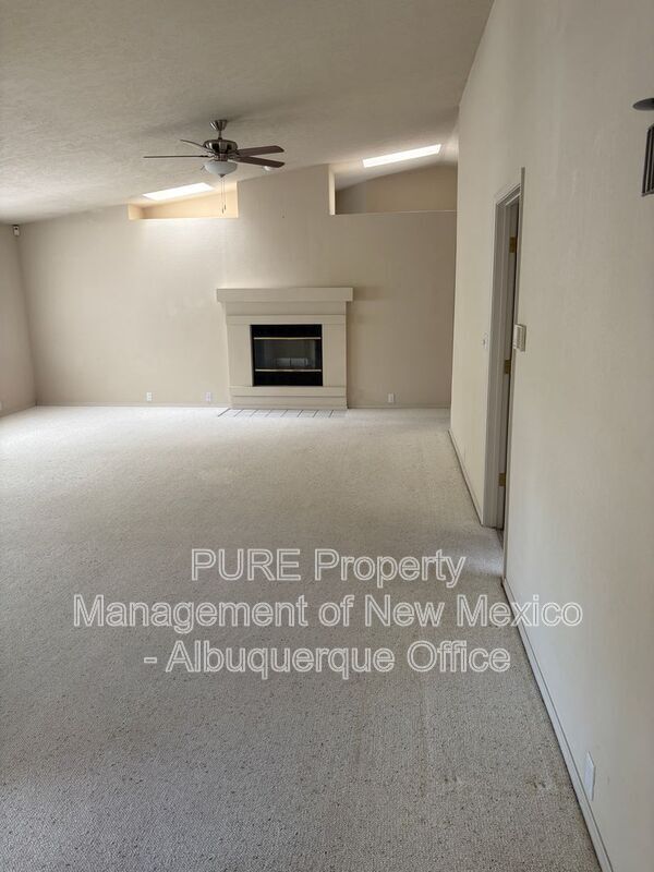 Building Photo - 10901 Lagrange Park Dr NE