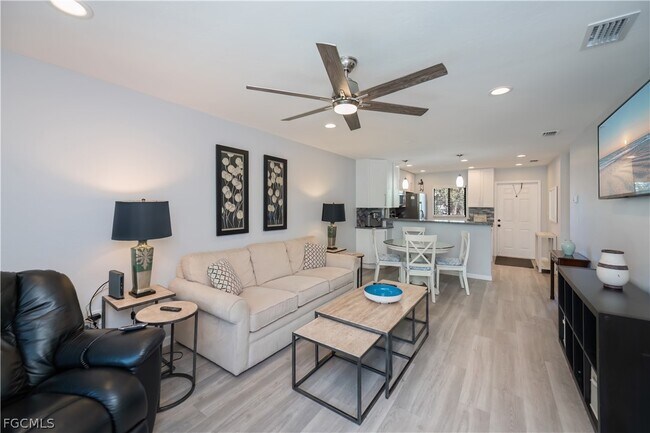 Building Photo - 4790 S Cleveland Ave