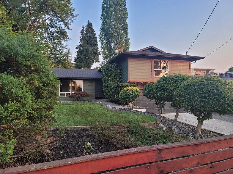 Street View - 8514 41st St W