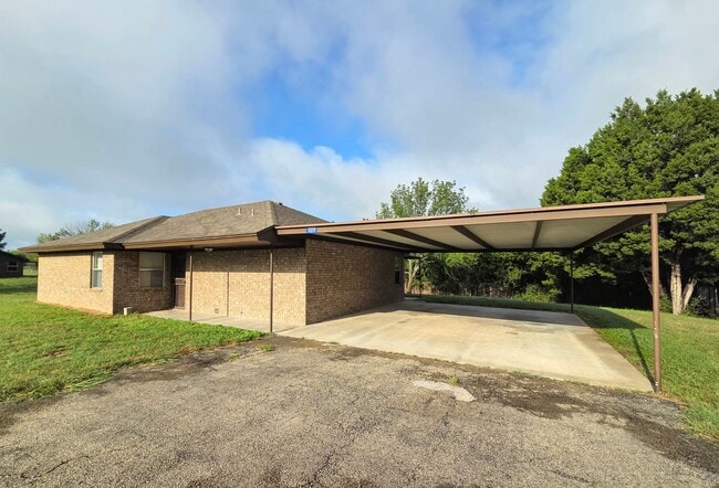 Building Photo - Charming 3-Bed, 2-Bath Country Home in Kem...