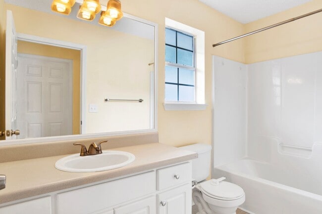 Building Photo - 3 Bed 2 Bath Home in Milton FL