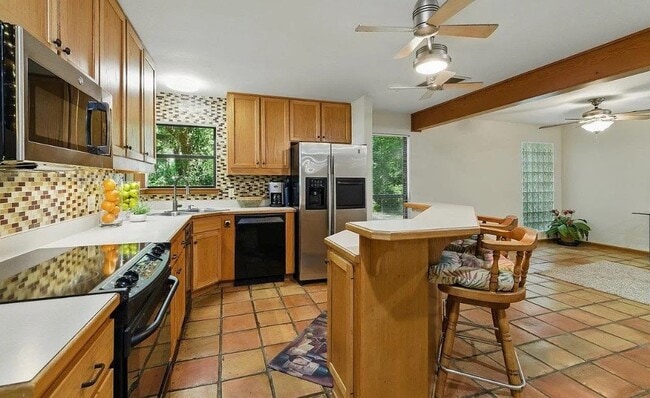 Building Photo - 5281 Pimlico Dr