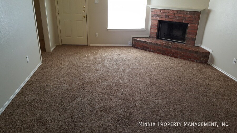 Building Photo - 2713 109th St