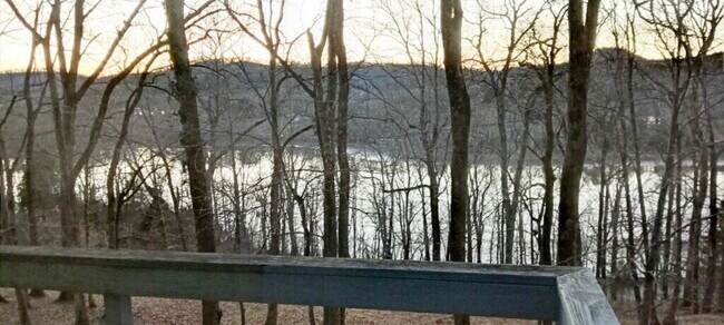 Building Photo - "Charming 2-Bedroom Retreat with Spacious 1200 Sq Ft Layout in Scenic Carthage!" Lake Front views...